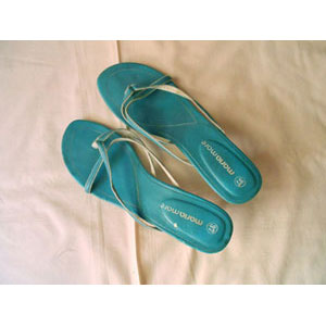 REGALO Sandalias tacón bajo 3 cm REGALO Sandalias tacón bajo 3 cm