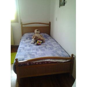 REGALO Cama de madera con colchon 1