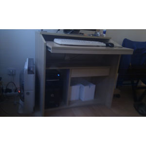 REGALO mesa de ordenador 3