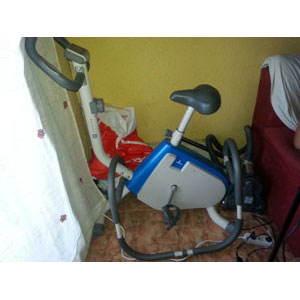 CAMBIO Bicicleta esttica Domyos + aparato abd 1