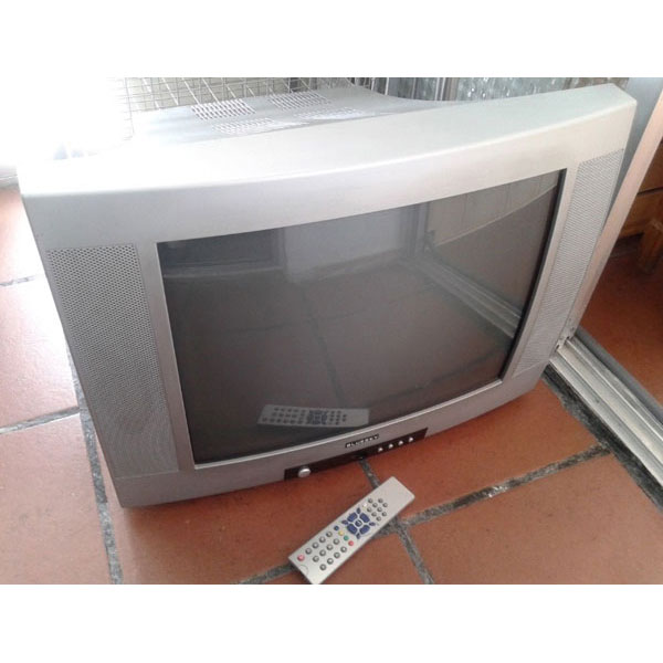 REGALO Televisor de tubo 4