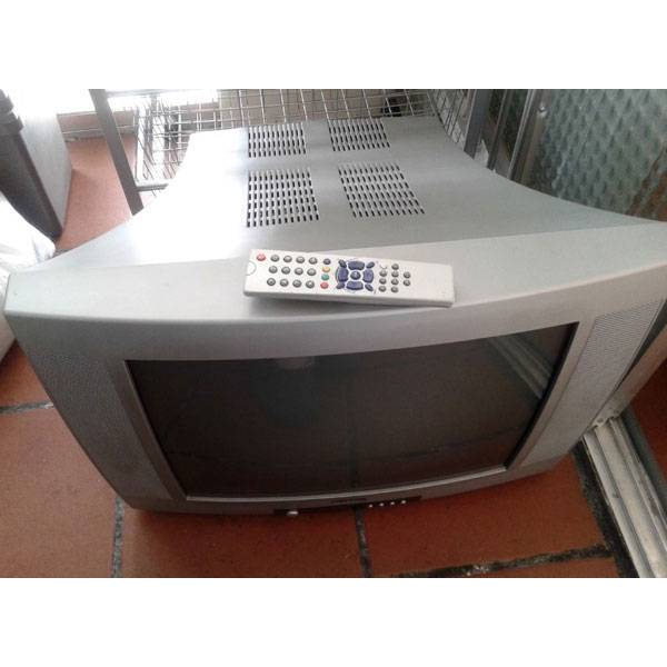 REGALO Televisor de tubo 2