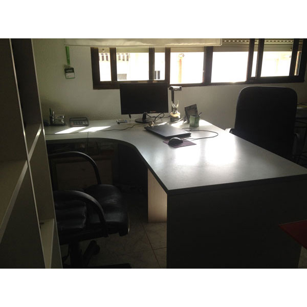 REGALO  por traslado, mesa grande de oficina 2