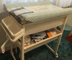REGALO cambiador de bebe con bañera integrada REGALO cambiador de bebe con bañera integrada