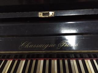REGALO piano de pared antiguo 3