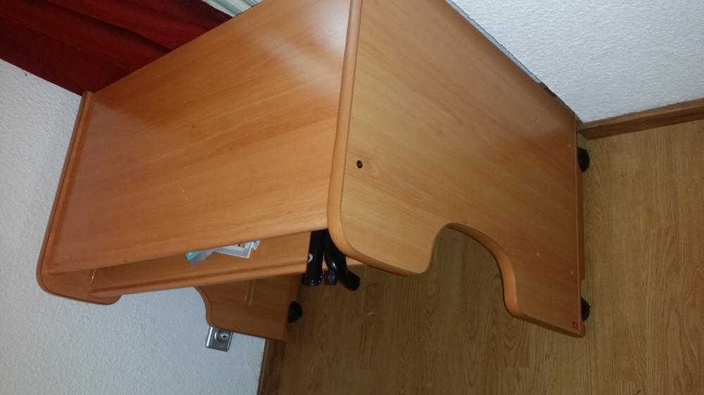 REGALO mesa de escritorio y armario portable REGALO mesa de escritorio y armario portable
