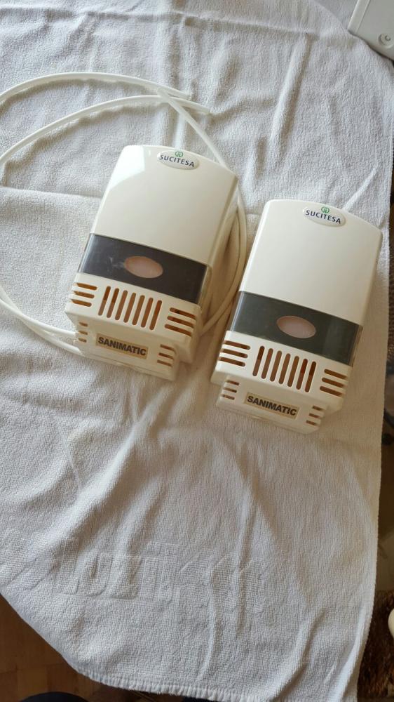 REGALO Dispensador desinfectante para inodoro REGALO Dispensador desinfectante para inodoro
