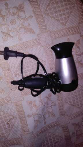REGALO secador de pelo. 