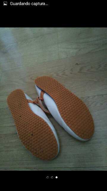 REGALO Zapatillas tipo zueco 3
