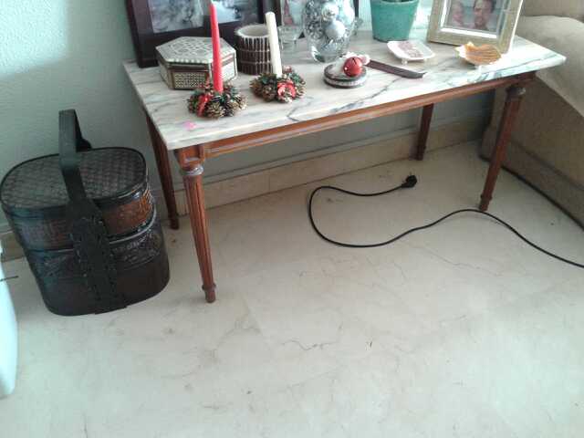 REGALO mesa baja tapa marmol REGALO mesa baja tapa marmol