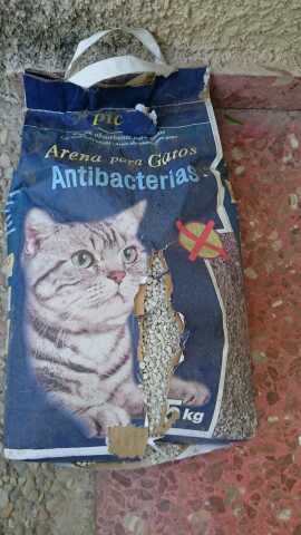 REGALO arena para gatos REGALO arena para gatos