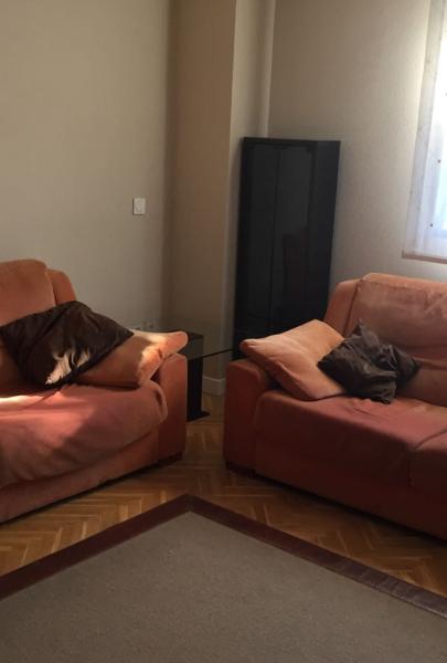REGALO estanterías y mesa REGALO estanterías y mesa