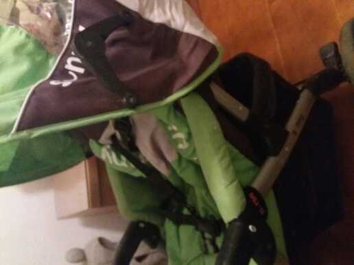 REGALO silla paseo verde clarito.