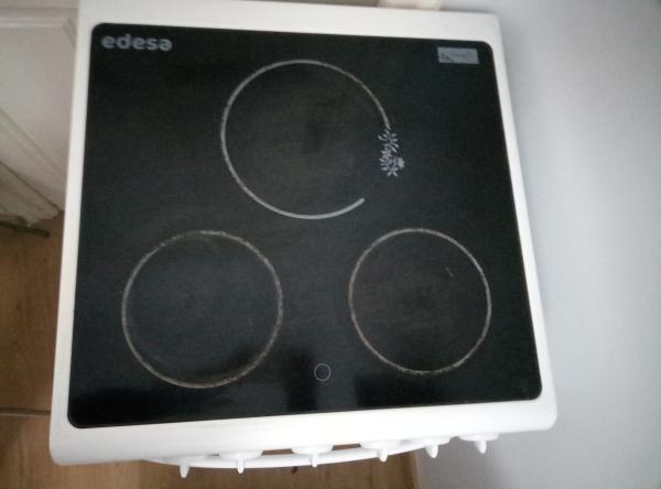 REGALO Vitrocermica con horno incorporado, anticuados 2