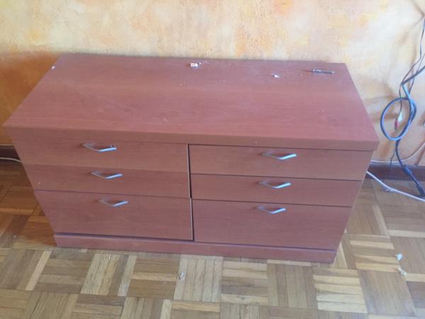 REGALO cómoda segunda mano