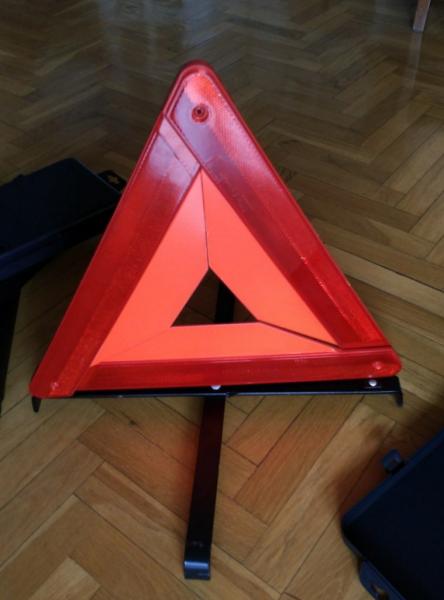 REGALO Dos pares de triángulos de aviso en carretera 2