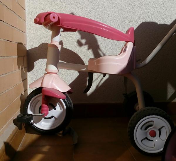 REGALO Triciclo con mango para ser llevado REGALO Triciclo con mango para ser llevado