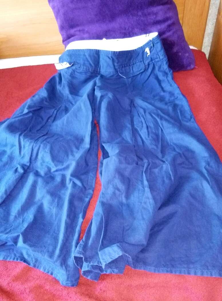 REGALO Pantaln corto ancho