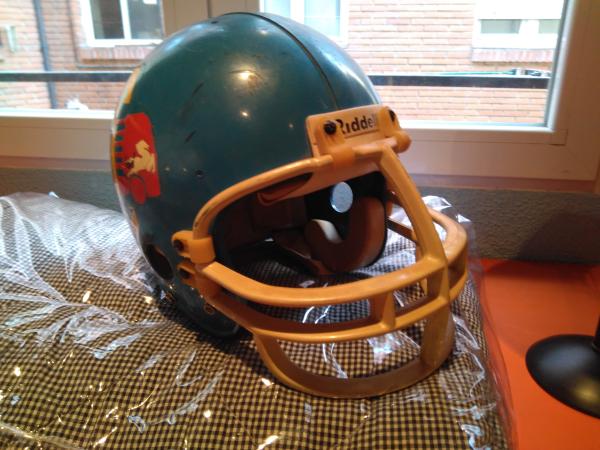 REGALO casco y coraza de ftbol americano 2