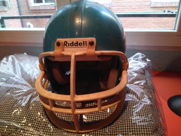 REGALO casco y coraza de fútbol americano REGALO casco y coraza de fútbol americano
