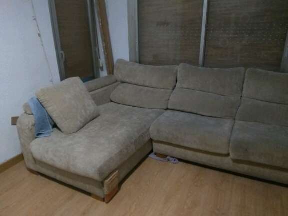 REGALO Sofa tres plazas con chaise longue 3