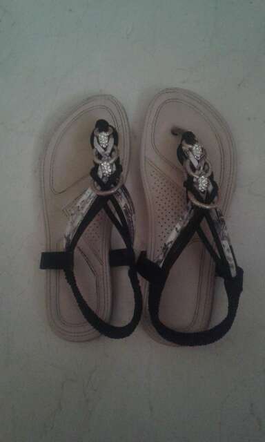 REGALO Sandalia nmero 37 poco uso