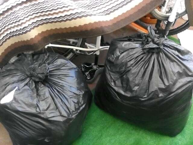 REGALO ropa zapatos carteras horno bandejas adornos CD etc 2