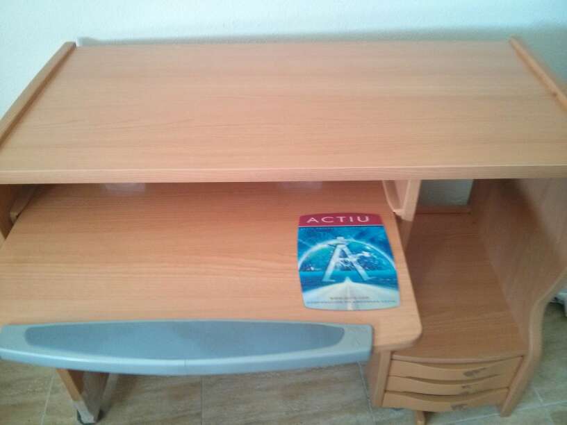 REGALO mesa escritorio ordenador 2