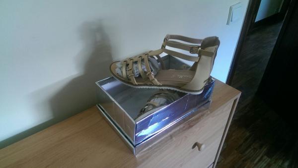 REGALO Sandalias de mujer REGALO Sandalias de mujer