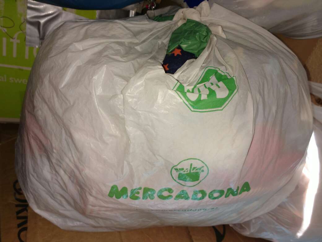 REGALO Ropa de nio 12 meses (entretiempo)