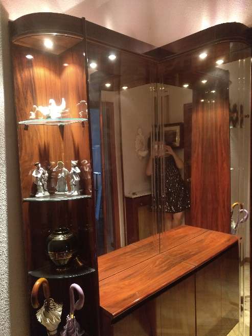 REGALO Mueble de entrada con espejo, luces, armario y paragero