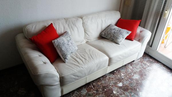 REGALO Sofa piel buena calidad 1