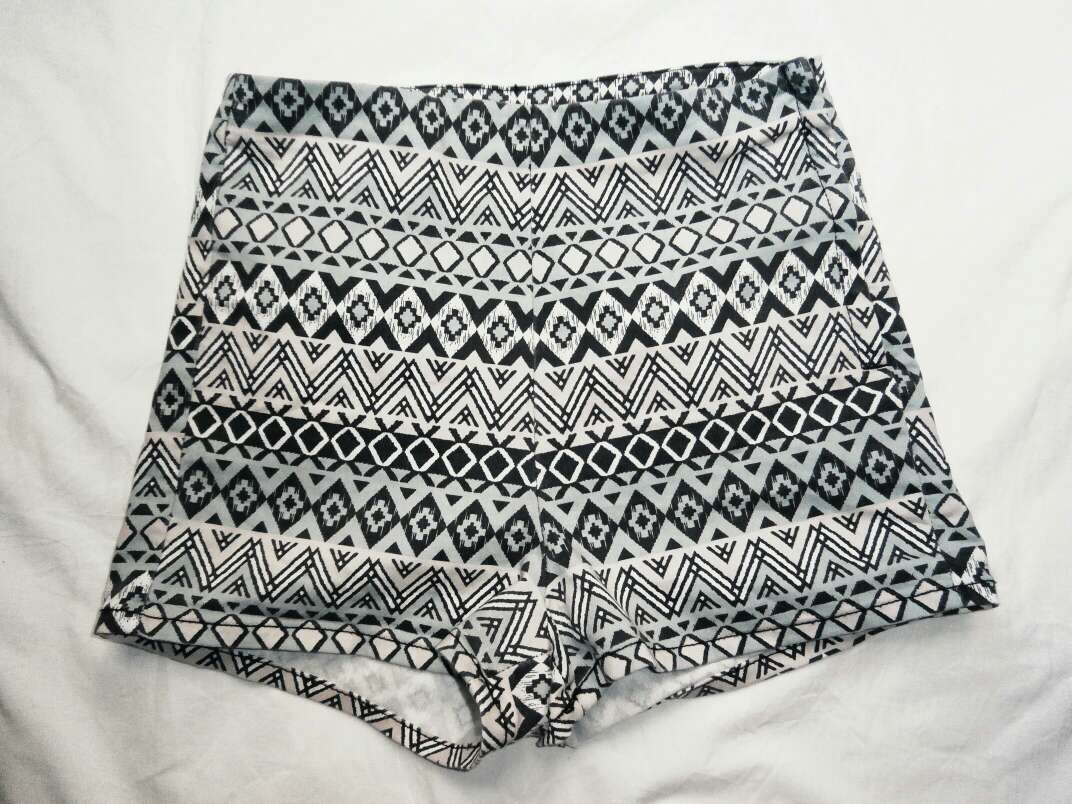REGALO Pantalones cortos REGALO Pantalones cortos