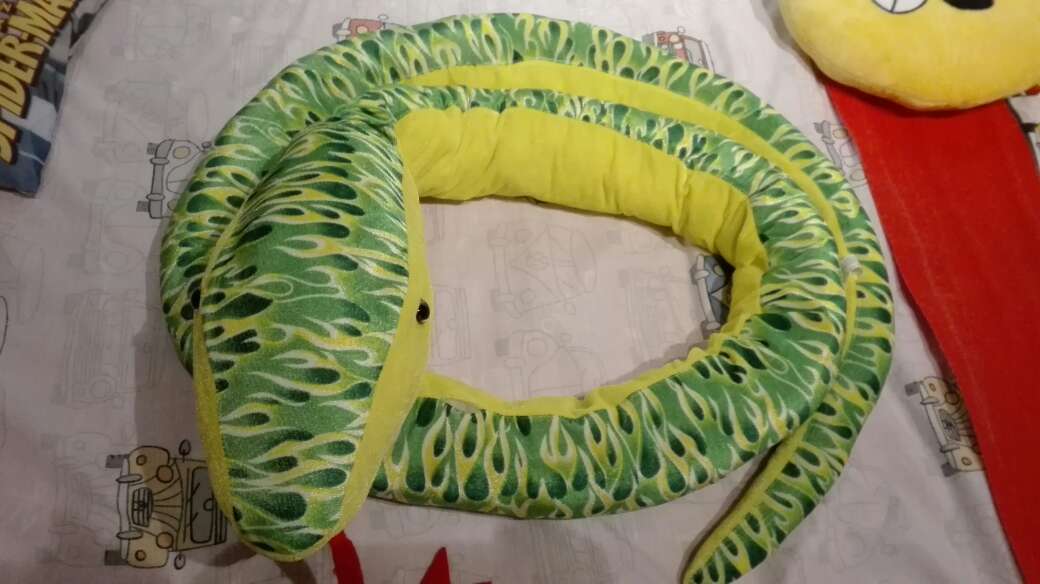 REGALO Serpiente de peluche