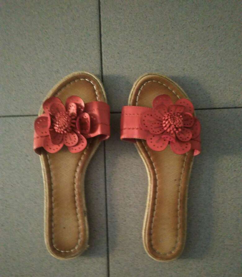 REGALO sandalias talla 41 1