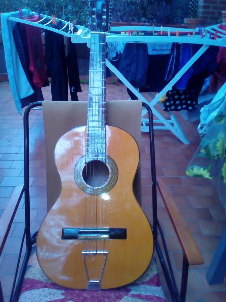 REGALO guitarra 