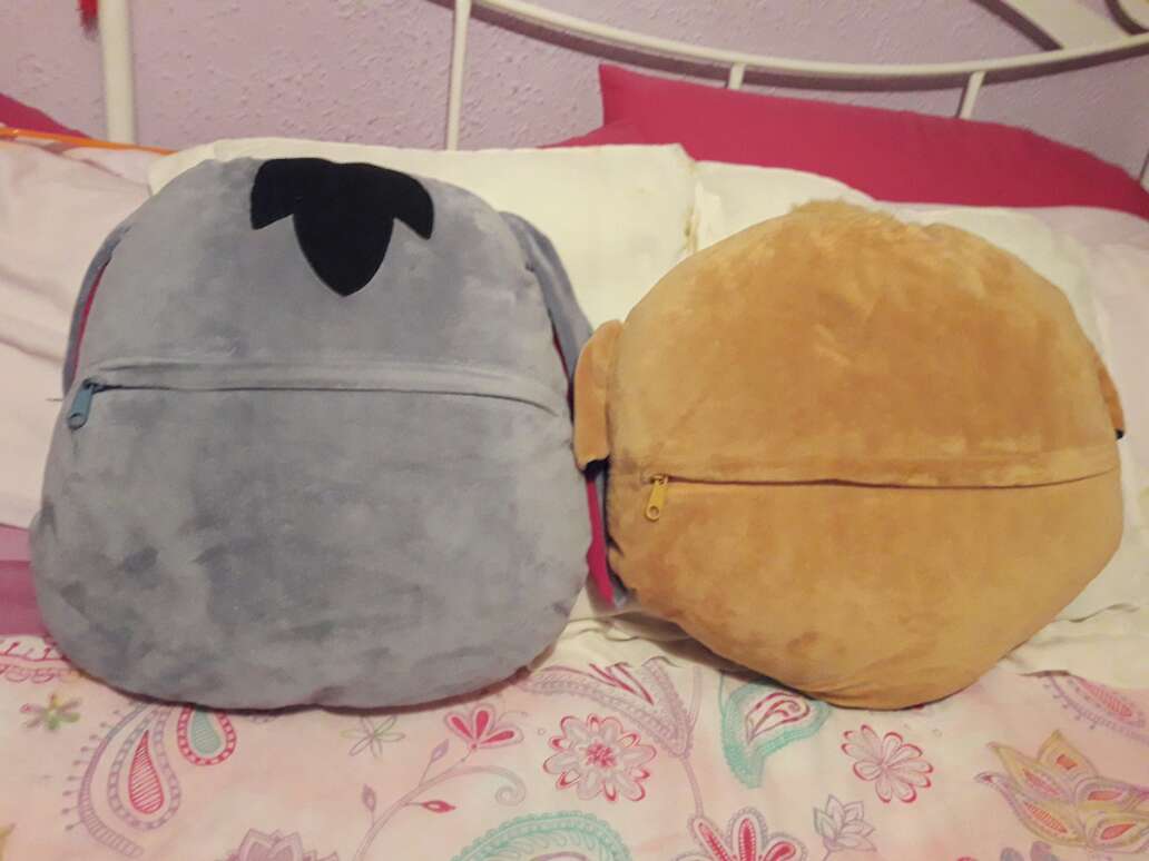 REGALO 2 peluches-cojines Disney 2