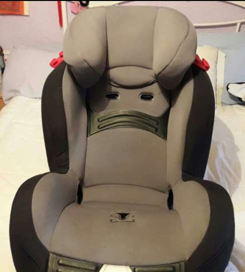 REGALO Sillita de coche 3