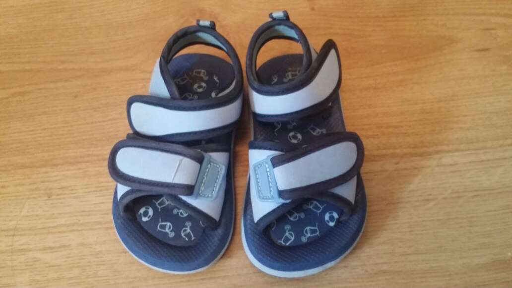 REGALO Zapatillas piscina talla 22 REGALO Zapatillas piscina talla 22