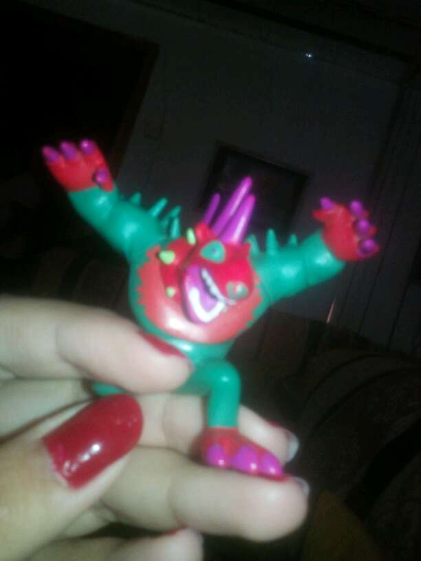 REGALO figura de hombre dragón REGALO figura de hombre dragón