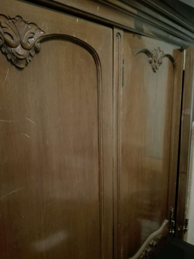 REGALO armario viejito pero bien cuidado REGALO armario viejito pero bien cuidado