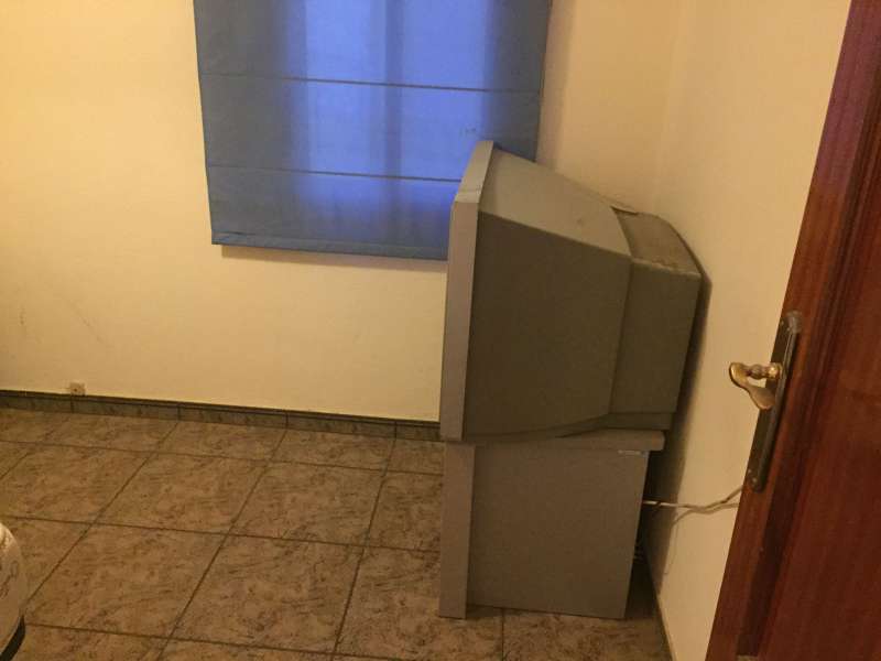 REGALO tv de 32 pulgadas + el mueble REGALO tv de 32 pulgadas + el mueble