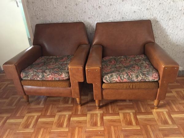 REGALO Muebles, sofa, sillones, armarios 5