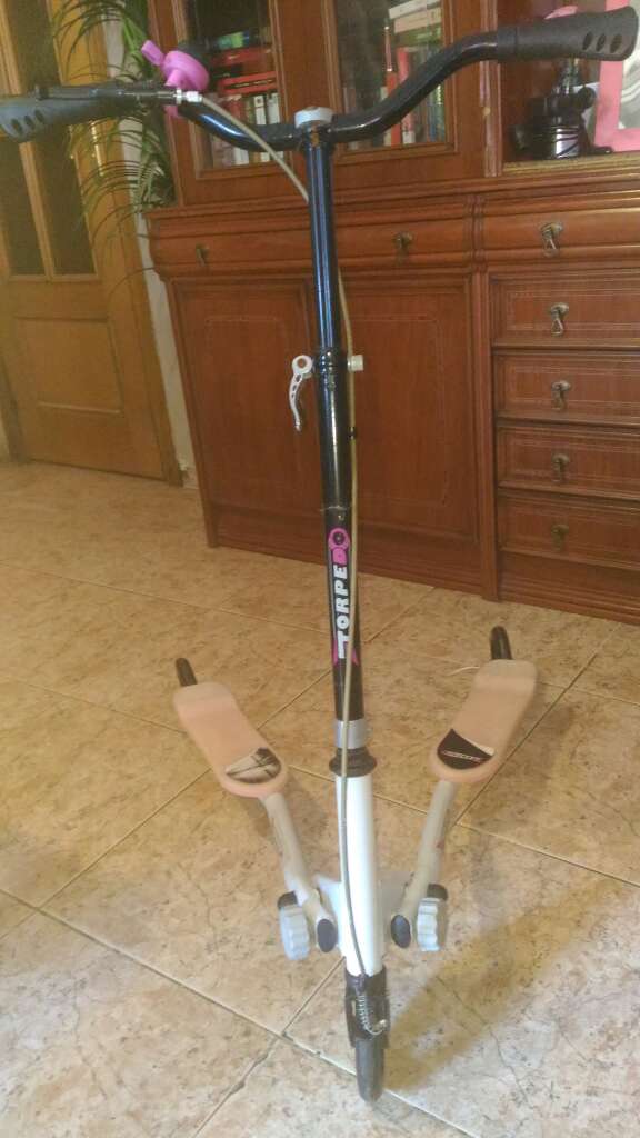 REGALO patinete de 3 ruedas 3