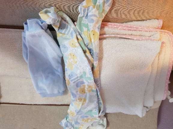 REGALO ropita de 1 mes 