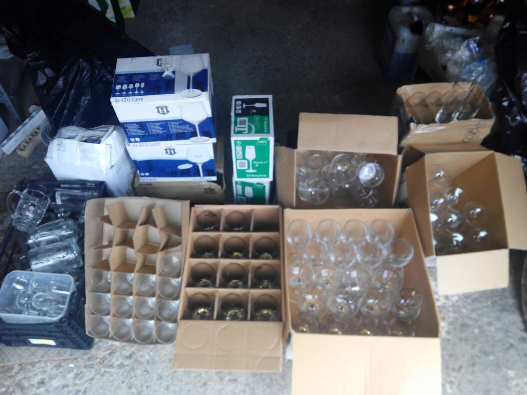 REGALO vasos ,copas , jarras un poco de todo