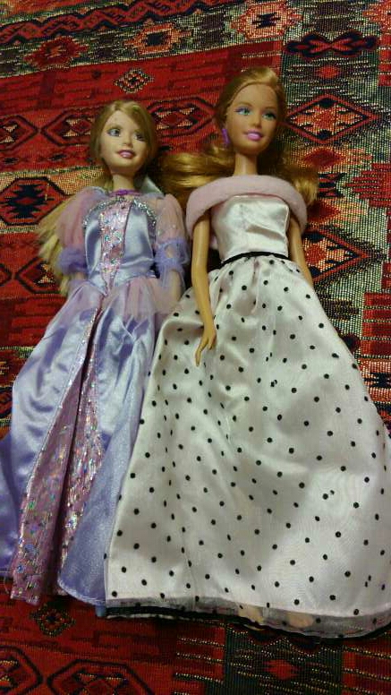 REGALO  dos muecas Barbie (I)