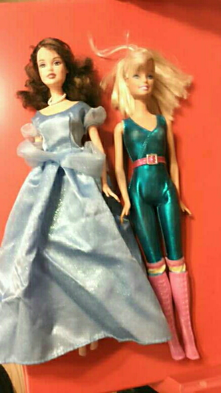 REGALO dos muecas  Barbie