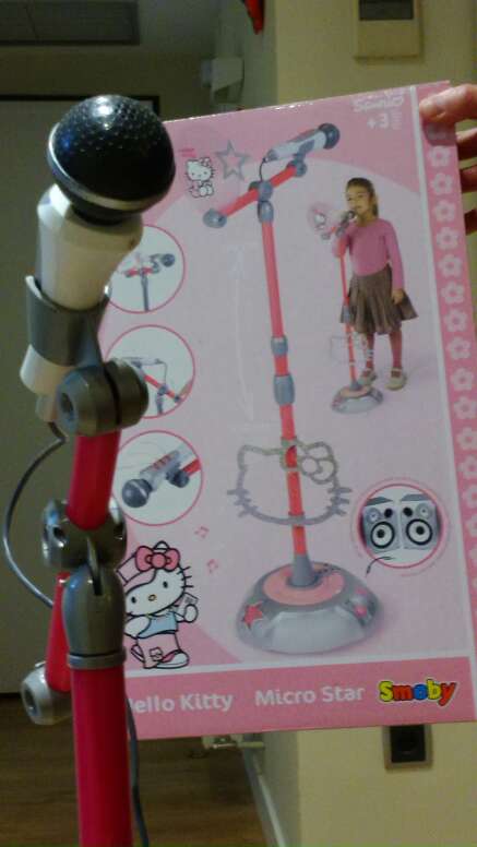 REGALO micrfono de Hello Kitty 
