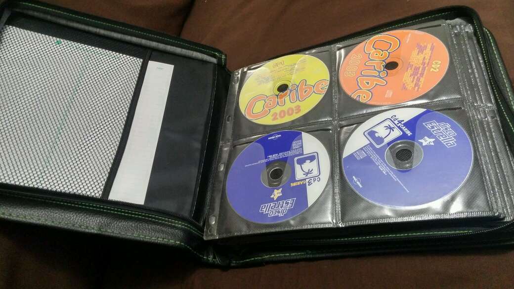 REGALO portacds con cds originales 2